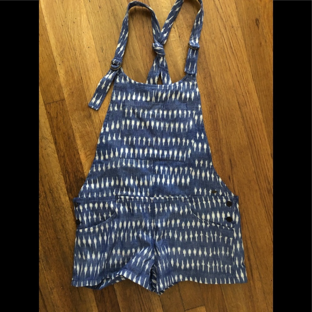 NEW never worn O’Neill overall style romper- Sz Sm